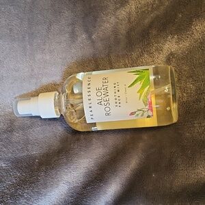 Pearlessence aloe rosewater Face Mist 8 fl oz